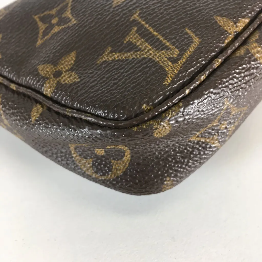 Louis Vuitton Vintage Pochette Accessories
