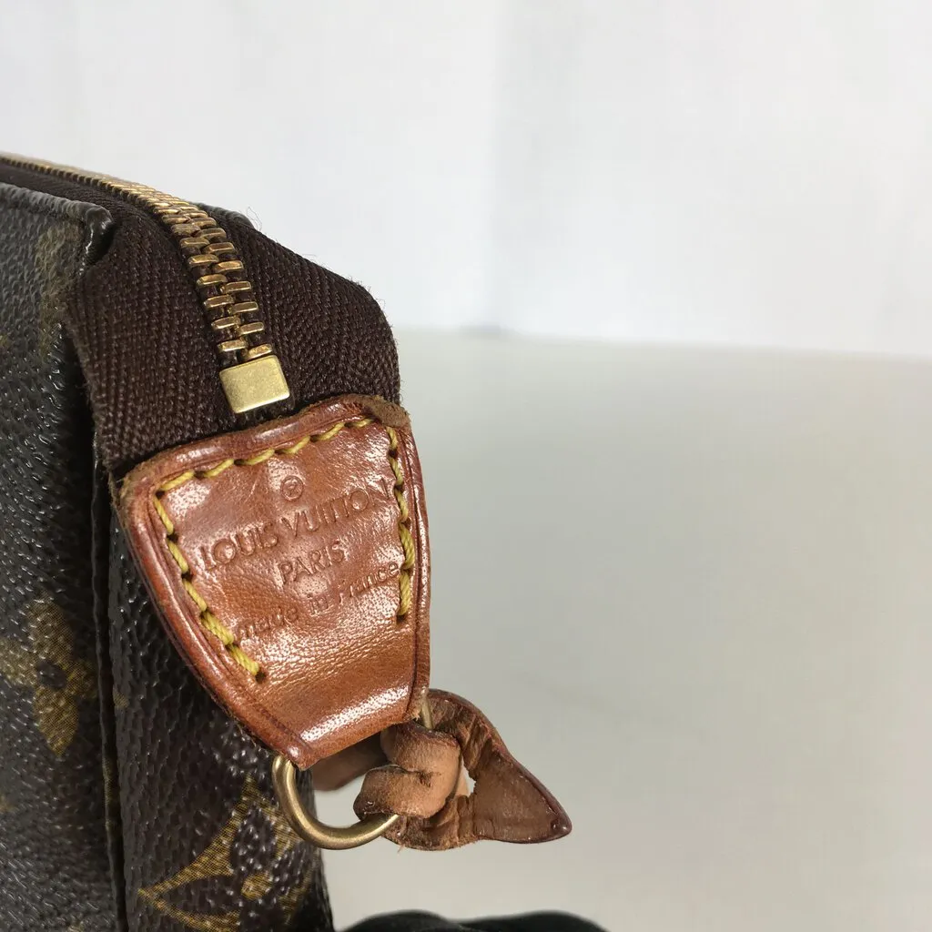 Louis Vuitton Vintage Pochette Accessories