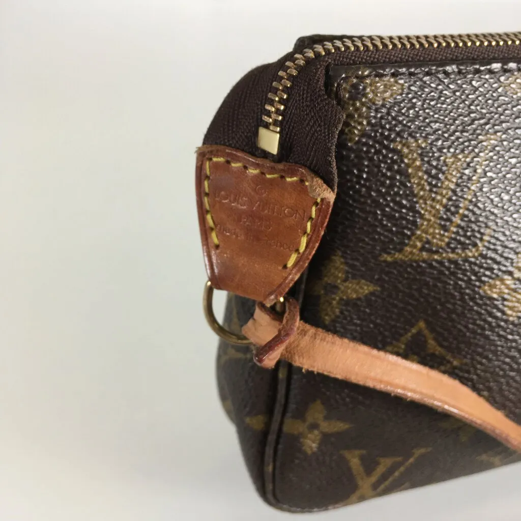 Louis Vuitton Vintage Pochette Accessories