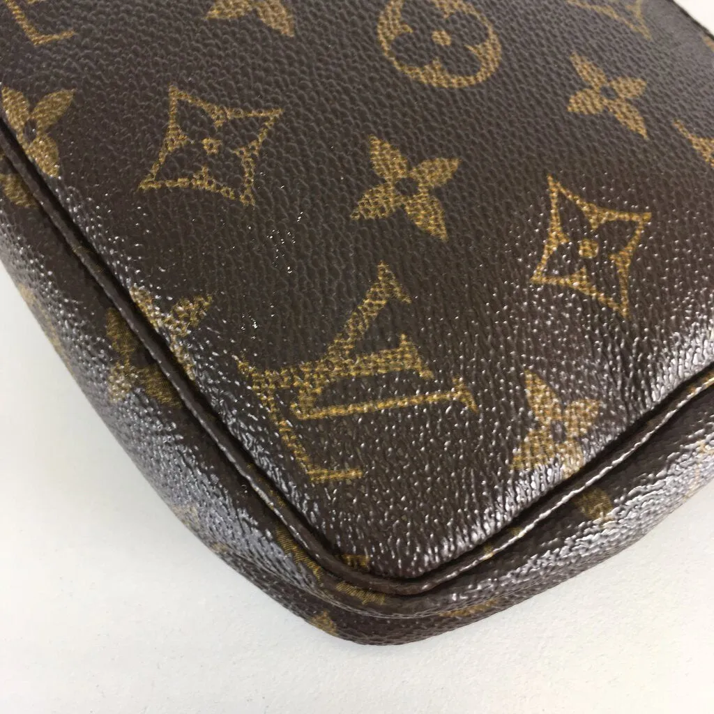 Louis Vuitton Vintage Pochette Accessories