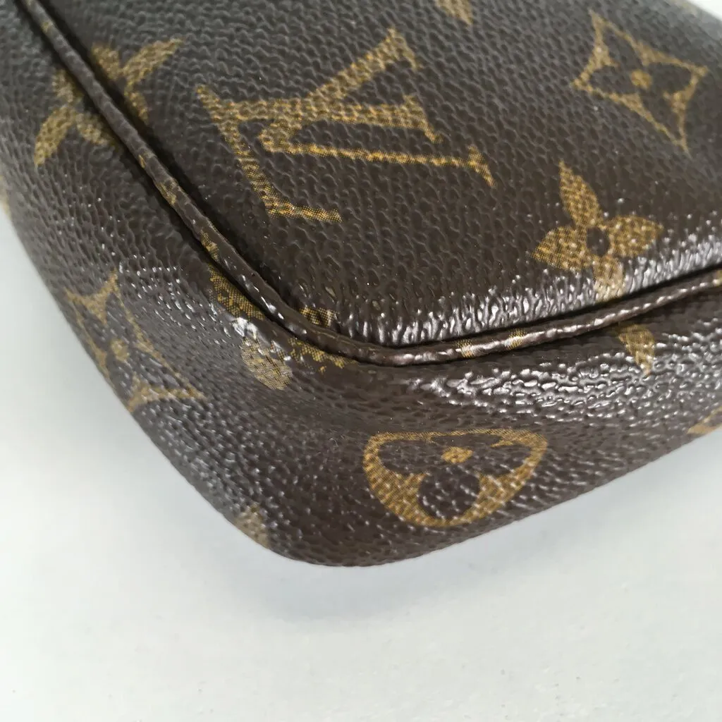 Louis Vuitton Vintage Pochette Accessories